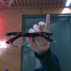 İLost kullanarak MEININGER Hotel Innsbruck Zentrum tarafından bildirildiği gibi Gözlük Brown