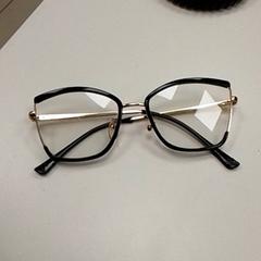 Briller, som rapportert av ilévia ved bruk av iLost