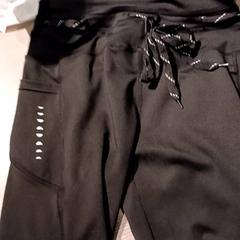 Trainingshose Zwart maat S, gemeldet von Van der Valk Hotel Vianen über iLost