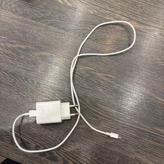 Cargador wit, ha sido reportado por WestCord Hotel Eindhoven con iLost