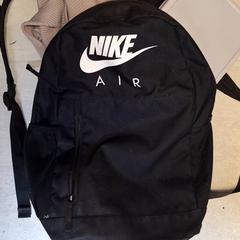 Rugtas, as reported by Qbuzz DMG using iLost