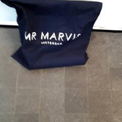 İLost kullanarak EBS Tramplein tarafından bildirildiği gibi Tasje Blauw