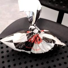 Sacchetto di plastica, come riportato da Arriva Infoshop Enschede utilizzando iLost