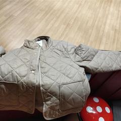 Chaqueta, segundo informou IKEA Brno usando iLost