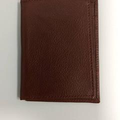 Txartelaren titularra, gisa salatu by Centraal magazijn iLost erabiliz