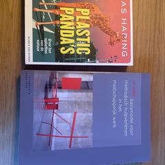 2 boeken - Bas Haring en Ad Snellen, jak zgłoszono do iLost