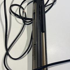 Alisador de cabelo, segundo informou Inntel Hotels Amsterdam Landmark usando iLost