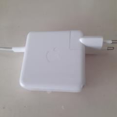 Oplader macbook pro, as reported to iLost