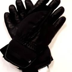 Rukavice, ako bolo nahlásené Qbuzz ZHN pomocou iLost