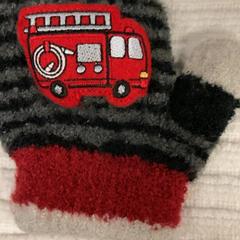 Kesztyű, amint azt IKEA長久手 az iLost segítségével jelentette.