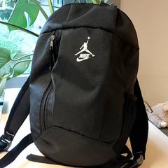 Rugzak zwart، كما تم الإبلاغ عنه بواسطة Centraal magazijn عبر iLost