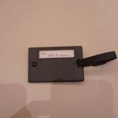 Etichetta name, come riportato da Van der Valk Hotel Schiphol utilizzando iLost