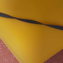 Porte-document jaune, as reported by TCL using iLost