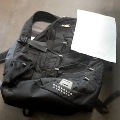 Mochila, ha sido reportado por Connexxion Hoeksche Waard Goeree Overflakkee con iLost