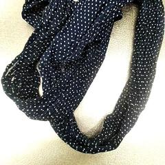 Châle halsduk, a été signalé par IKEA Haparanda utilisant iLost