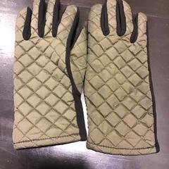 إكسسوارات الملابس، كما تم الإبلاغ عنه بواسطة Qbuzz U-OV عبر iLost