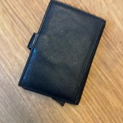 Txartelaren titularra pasjou, gisa salatu by Masters of Hardcore iLost erabiliz