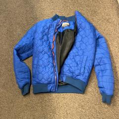 Jacket Blauw, as reported by Burgers' Zoo using iLost