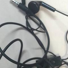 Casque audio, a été signalé par IKEA Gent utilisant iLost