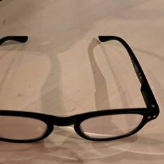 Lentes Donkergroen, segundo informou IKEA Wilrijk usando iLost