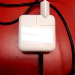 Adaptador, segundo informou UvA REC usando iLost