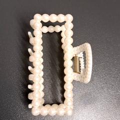 Hair clip Vit, as reported by Keolis Lund using iLost