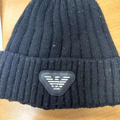 Gorro armani zwart, ha sido reportado por VITAZ campus Sint-Niklaas con iLost