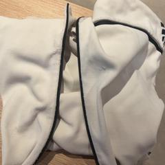 Chaleco Adidas, ha sido reportado por Van der Valk Hotel Eindhoven - Best con iLost