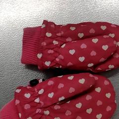 Ujjatlan kesztyű Roze hartjes, amint azt IKEA Utrecht az iLost segítségével jelentette.