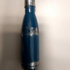 Botella, ha sido reportado por Regio West-Vlaanderen con iLost