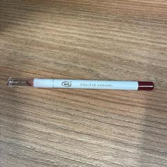 Maquilhagem eye / lip pencil, como reportado por Vrije Universiteit Brussel (VUB) utilizando o iLost