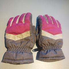 手袋 がiLostで Madurodam によって報告されました