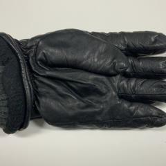Kleding - handschoen, amint azt Regio Antwerpen - Brussel az iLost segítségével jelentette.