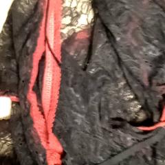 Biancheria intima Black, come riportato da Mövenpick Hotel Amsterdam City Centre utilizzando iLost