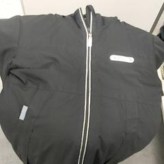 ジャケット がiLostで Arriva Infoshop Enschede によって報告されました