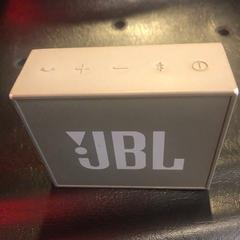 JBL Speaker, ha sido reportado por MEININGER Hotel Brussels City Center con iLost