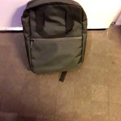 Rucksack Donkergroen, gemeldet von EBS Tramplein über iLost