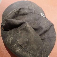 Casquette noir, a été signalé par TCL utilisant iLost