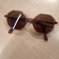 Slnečné okuliare, ako bolo nahlásené IKEA Hénin-Beaumont pomocou iLost