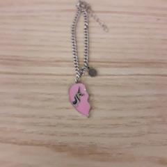 Braccialetto, come riportato da IKEA Breda utilizzando iLost