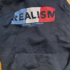 Maglione, come riportato da Liquicity Festival utilizzando iLost