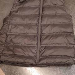 Body warmer, as reported by Rotterdam The Hague Airport using iLost