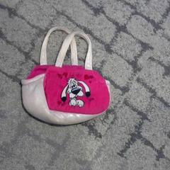 Taška, jak nahlášeno Relais Azalys pomocí iLost