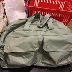 Bolso de mano, ha sido reportado por Qbuzz U-OV con iLost