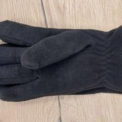 Kläder, rapporterat av Regio Antwerpen - Brussel med iLost