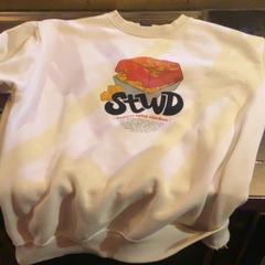 스웨터 Wit, iLost를 사용하여 Café Leentje에 보고됨