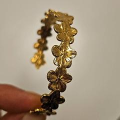 Bracelet Goud, as reported by Vrije Universiteit Amsterdam using iLost