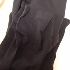 Pantalón, ha sido reportado por Mövenpick Hotel Amsterdam City Centre con iLost