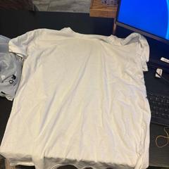 T shirt, gemeldet von Van der Valk Hotel Amsterdam-Amstel über iLost
