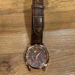 İLost kullanarak MEININGER Hotel Marseille Centre la Joliette tarafından bildirildiği gibi Kol saati